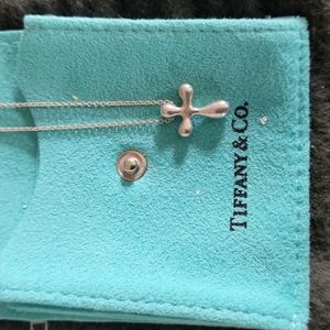 Elsa Peretti Tiffany silver cross necklace